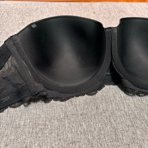 Calvin Klein Women's Seductive Comfort Lift Strapless Multiway Bra - Picture 4 of 7